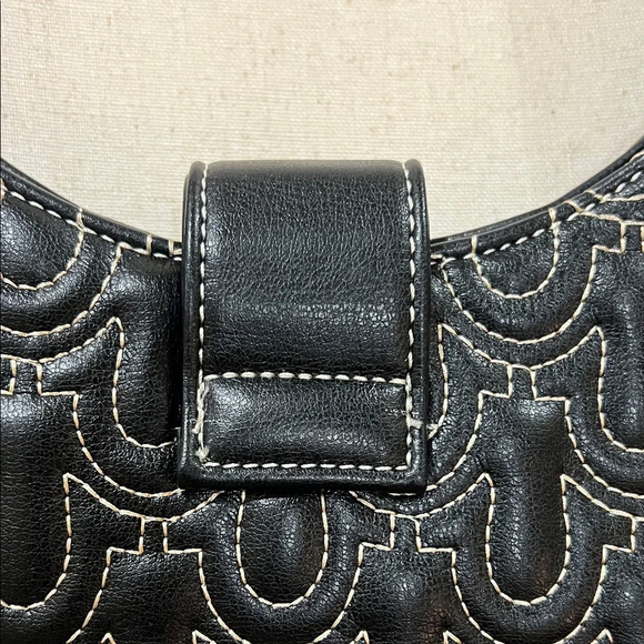 True Religion | Iconic Logo Tote w/ Bag Charms - Picture 10 of 13